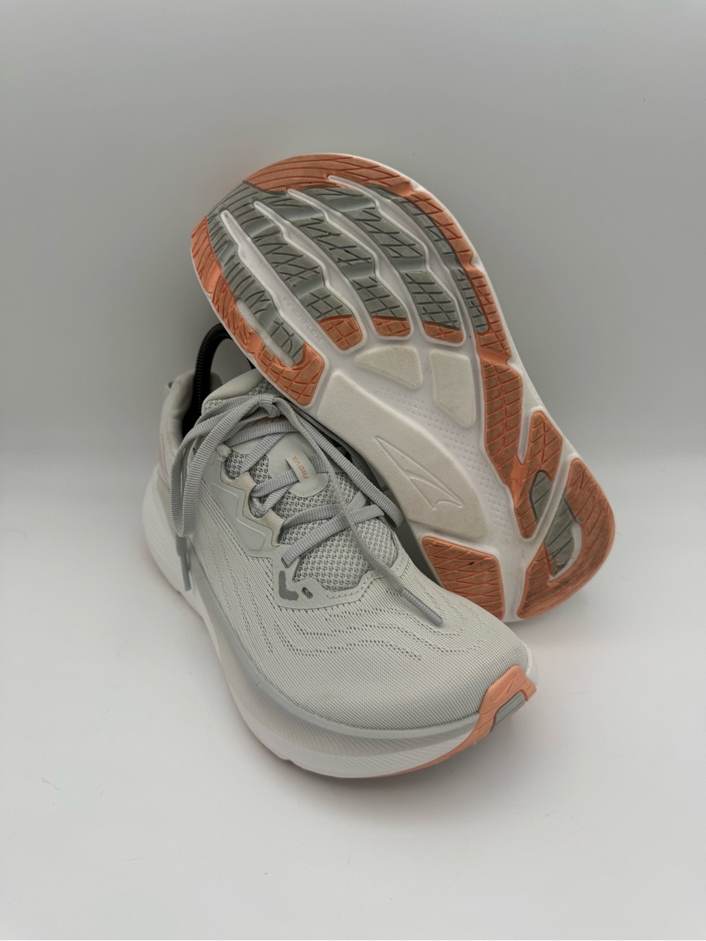 Women's Altra FWD VIA White Coral Road Running Athletic Training Shoes Size 7.5